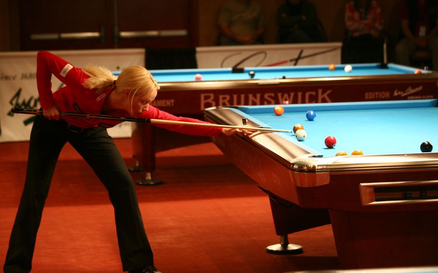 Suasana pertandingan final turnamen biliar 9-ball nasional